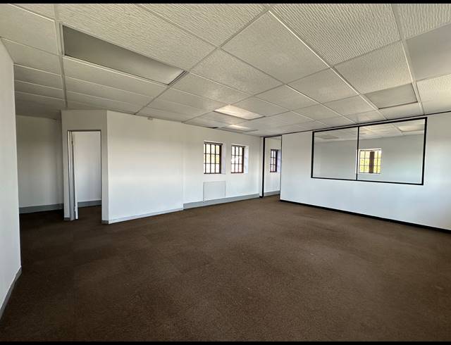 90M² OFFICE TO LET IN PARKMORE